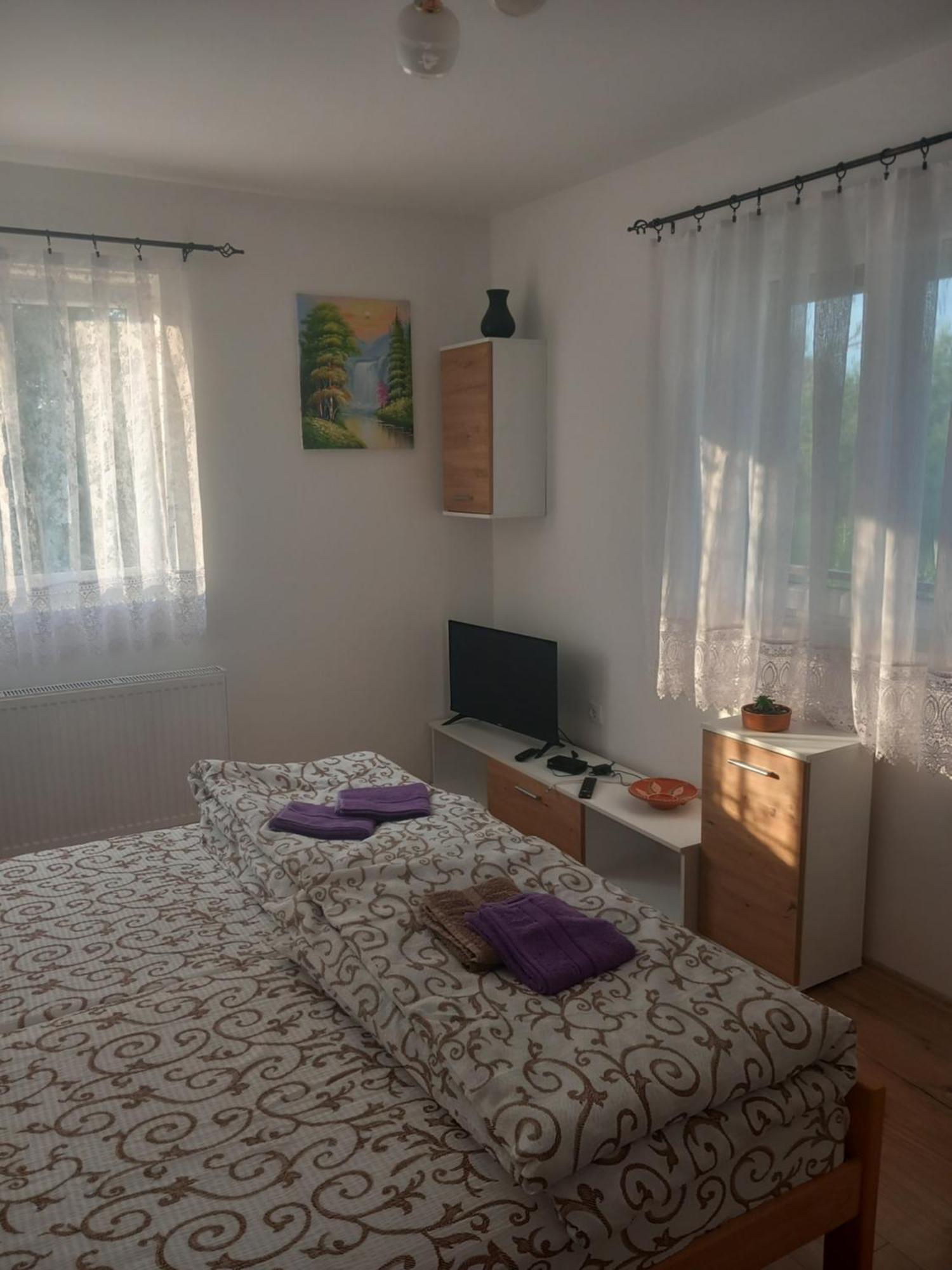 Rm Castell Apartments Novi Sad Esterno foto