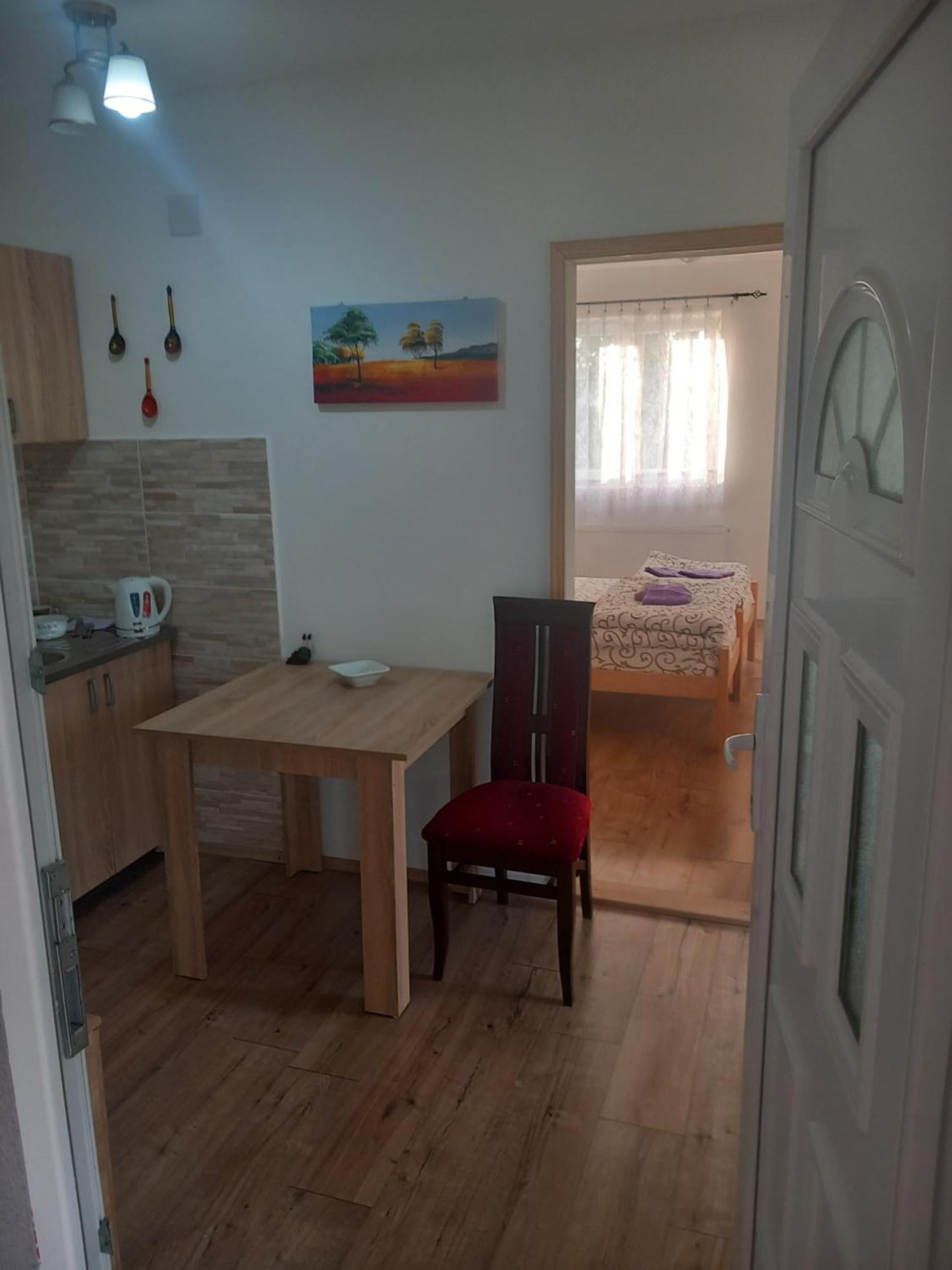 Rm Castell Apartments Novi Sad Esterno foto