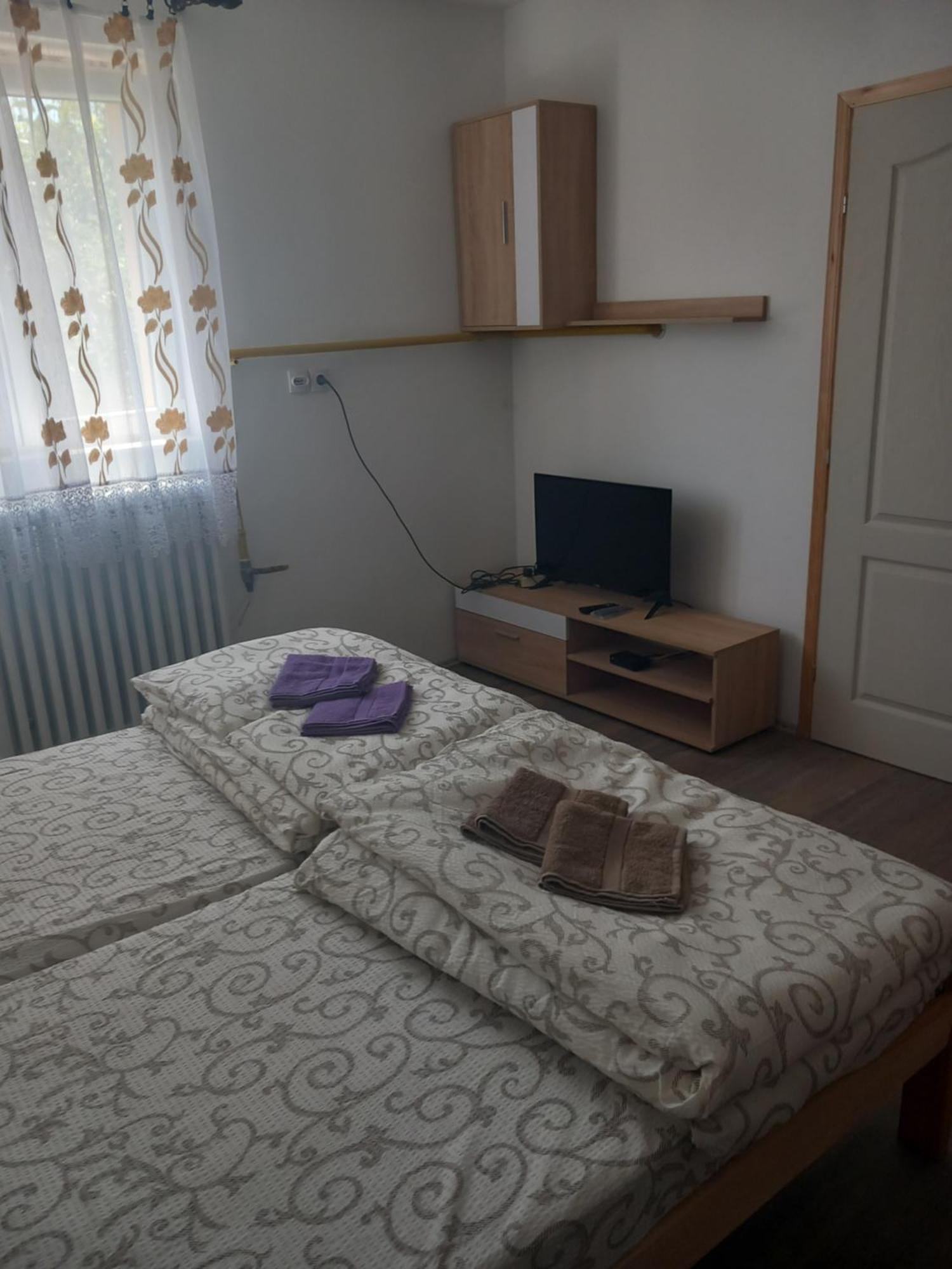 Rm Castell Apartments Novi Sad Esterno foto