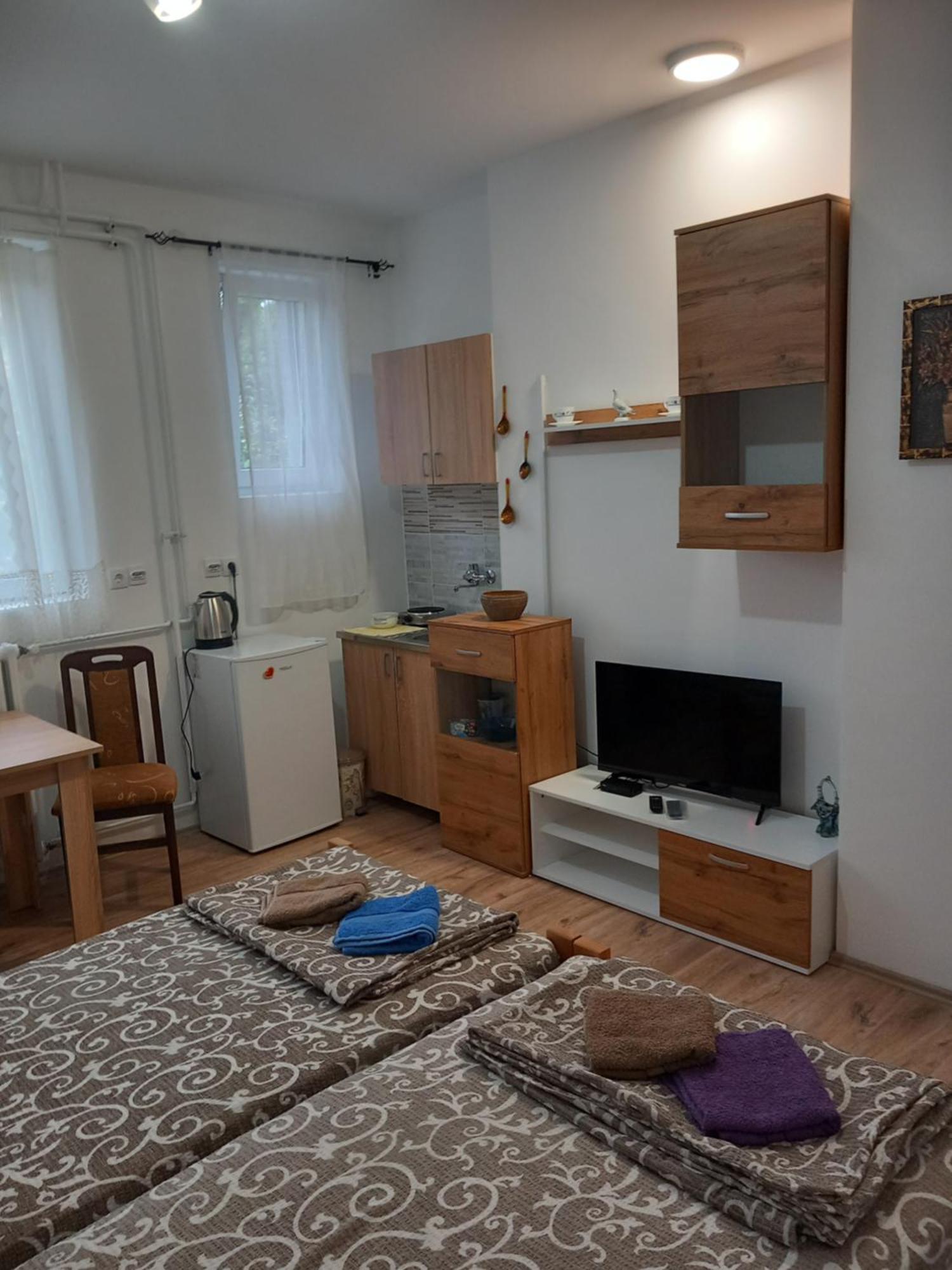 Rm Castell Apartments Novi Sad Esterno foto